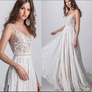 Boho lace wedding dress! Size 14. NEVER WORN!!